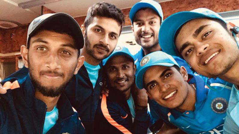 Prasidh with other cricketers in a photo from twitter