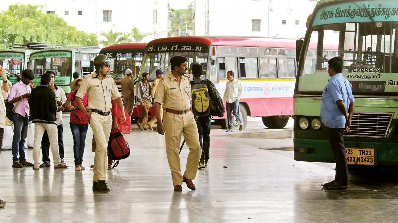 BMTC and KSRTC buses ran as usual, unaffed by the bandh. Schools, shops were open in Bengaluru and it was a day like any other. (Photo: Satish B)