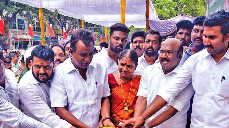 Municipal  administration  minister S.P. Velumani and fisheries minister D. Jayakumar lay the  ceremonial foundation stone for the  construction of the pedestrian plaza in T. Nagar, on Monday. (Photo: DC)