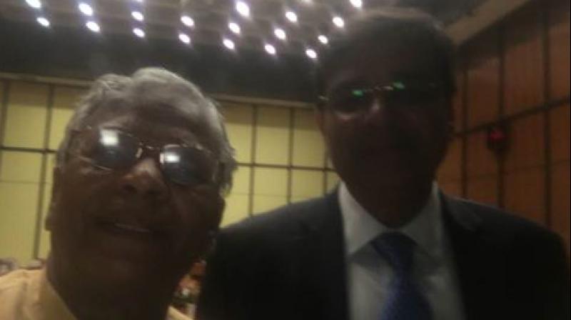 Rattan Lal Kataria, who was clad in light coloured kurta, waited for the formally dressed Patel at the entrance of the committee room to click his prized selfie. (Photo: Facebook/Rattan Lal Kataria)