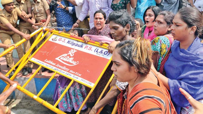 Transgenders stage a protest against cops in city on Wednesday.(Photo: DC)