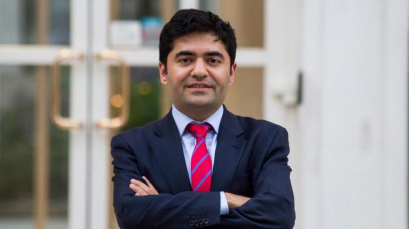 Ibrahim Dogus, the restaurateur who fed hundreds of emergency service workers for free in the aftermath of a deadly terror attack on the UK Parliament. (Photo: Facebook/Ibrahim Dogus)