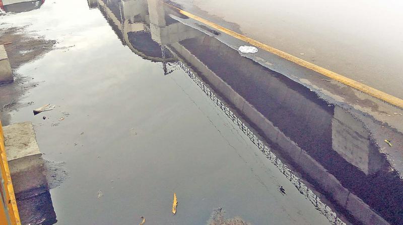 Motorists complained that the roads get flooded even if it rains for a couple of minutes and they are forced to drive through stagnant water.