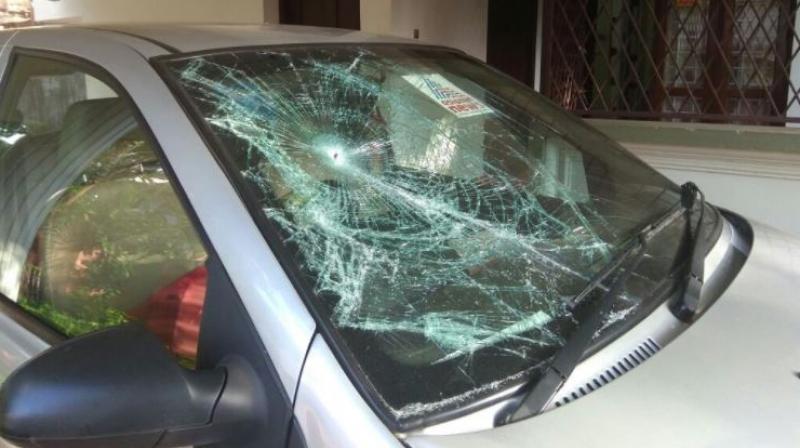 Asianet TVs Alappuzha bureau attacked, car vandalised