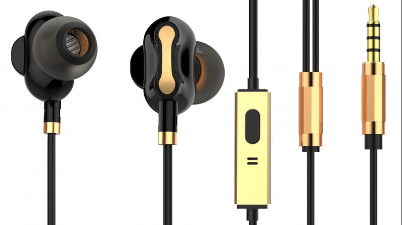 The SoundGear 500 is available in two colour variants  Black and Golden.