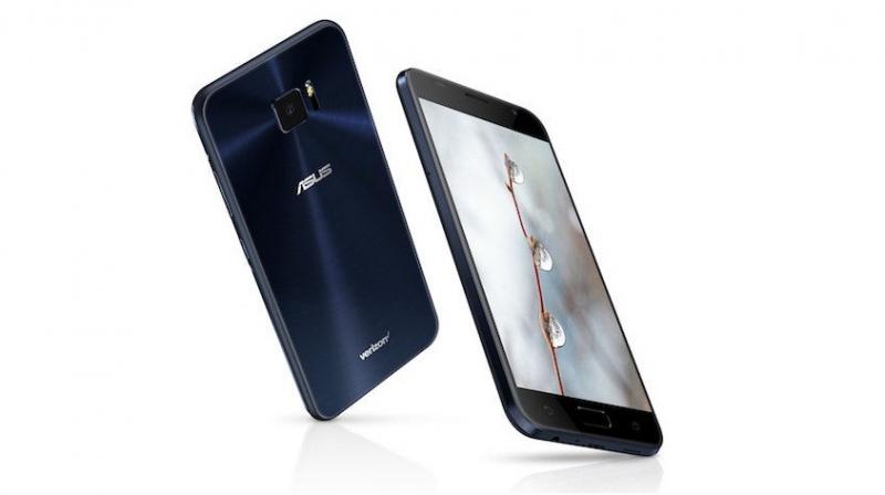 According to the website listing, the ASUS Zenfone V sports a 5.2-inch full-HD display AMOLED display with 1080 x 1920 pixel resolution and is protected by Corning Gorilla Glass.