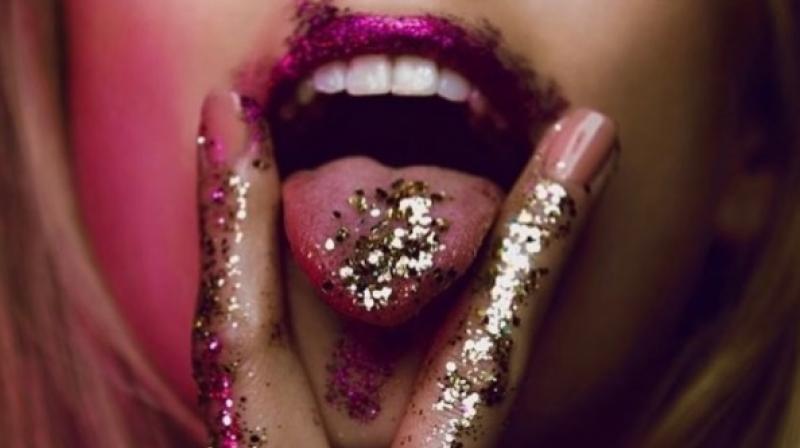 Recent days have seen social media being awashed with people posting pictures sporting the look (Photo: Instagram/ glitterparadis)