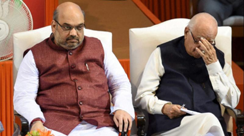 Amit Shah phoned Advani after planning the BJPs strategy to handle the Supreme Court ruling. (Photo: File)