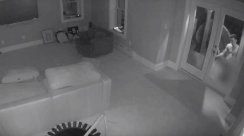 Surveillance video of attempted burglary suspect. (Photo: Youtube screengrab)