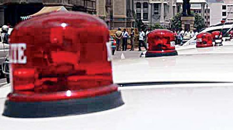 Transport experts pointed out that with all the necessary security arrangements by the police to ensure hassle-free movement of VIP vehicles, red beacons did not matter at all.