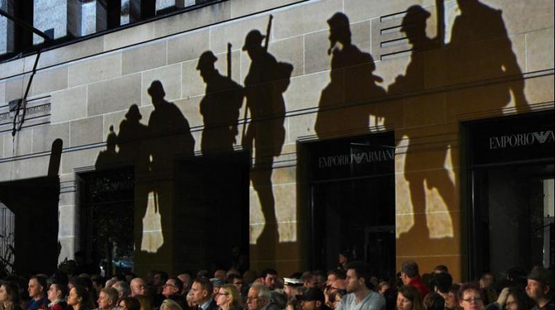 ANZAC Day 2017: People remember sacrifices made by service members