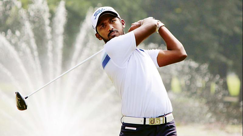 Chikkarangappa in action on the  opening day of the Bengaluru Open Golf Champiuonship, on Wednesday. (Photo: R. Samuel)