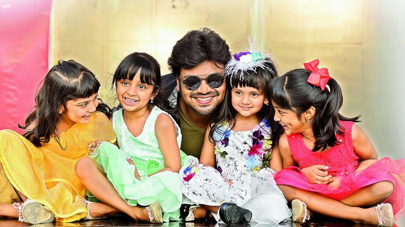 Manchu Manoj with his nieces Vidya Nirvana, Viviana Manchu, Ariaana  Manchu and producer Sree Varun Atluris daughter