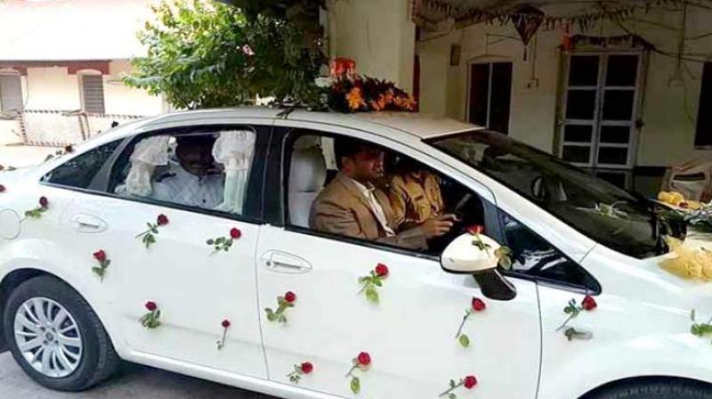 G Sreekanth, the District Collector of Akola in western Vidarbha, gave a pleasant surprise to his driver Digambar Thak (Photo: video grab)