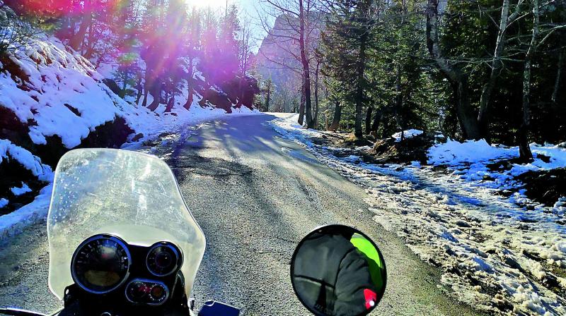 Manali is the town where bike enthusiasts would rent their machines and Jims dream to ride on Himalayan roads came to fruition with a leap of faith.