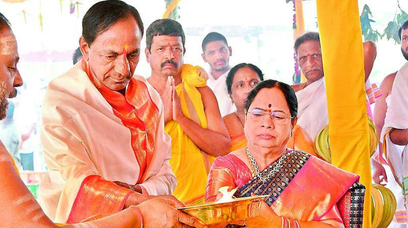 Chief Minister K. Chandrasekhar Rao and wife Shobha performing a ritual on the third day of five-day Chaturveda Paraspara Maharudra Sahasra Chandiyagam on Wednesday.