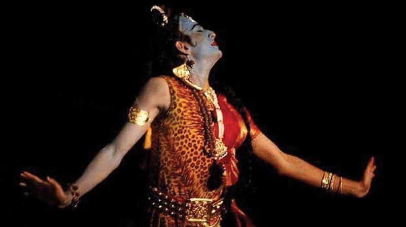 Arjun doing Ardhanareeswaran performance.