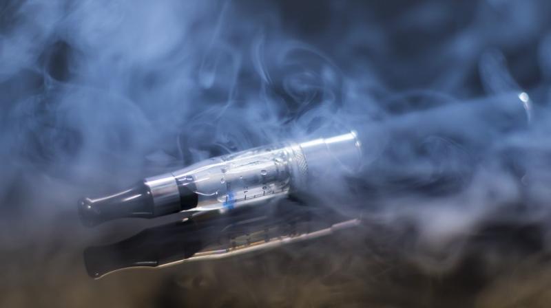 E-cigarettes make your hearts ageing clock tick faster. (Photo: Pixabay)