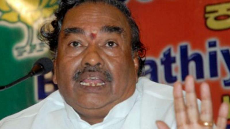 Though  Eshwarappa is reluctant to attend the meeting, the fact that his absence may irk party bosses may virtually force him to participate.