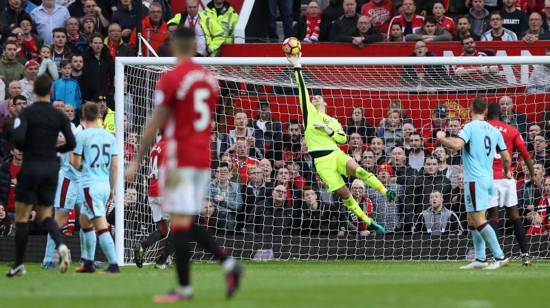 Ex-Manchester United and current Burnley goalkeeper Tom Heaton kept Jose Mourinhos side out of the goal. (Photo: AP)