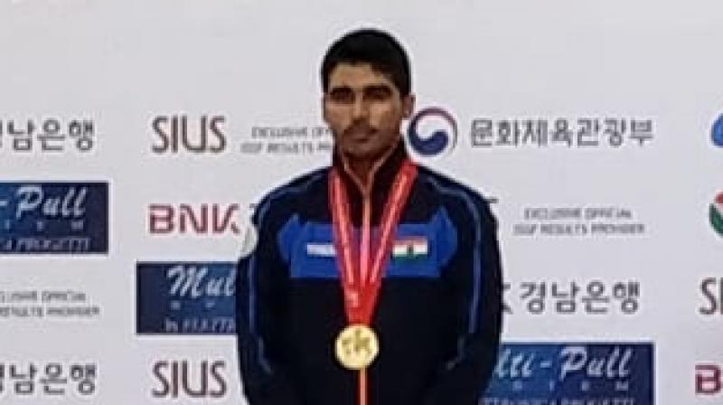The 16-year-old Saurabh Chaudhary, who won the Asiad gold last month, qualified third with a score of 581 before shooting down his own world record with a score of 245.5 in the final. (Photo: Twitter / OGQ)