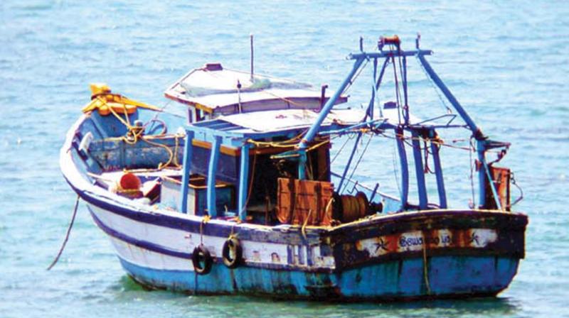 The Union government had issued an order banning trawling for 68 days and permitted kappal vallam or the inboard engine boats above 10hp to trawl only beyond 22 km into the deep sea, during the season.