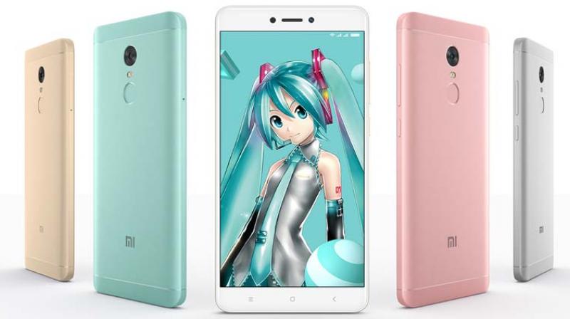 Several reports suggest over 578,672 people have already registered for the sale of the Hatsune Miku colour variant.