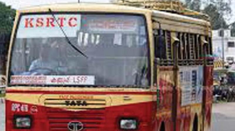 Though KSRTC had earlier announced 1000 special buses on Tuesday to clear the rush, it was forced to add 400 on Wednesday due to high passenger turnout.