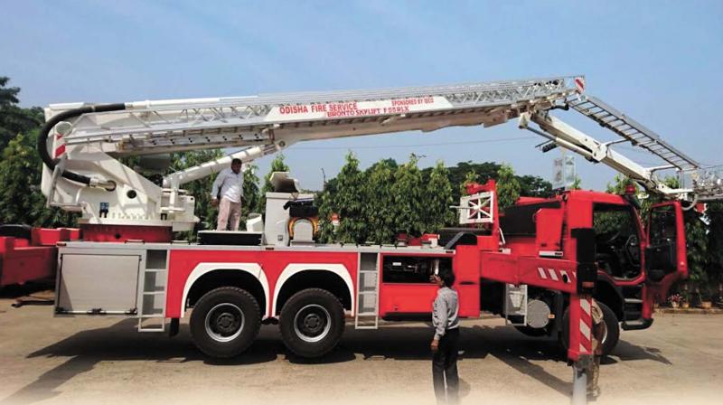 The skylifts being used by Odisha Fire Service.