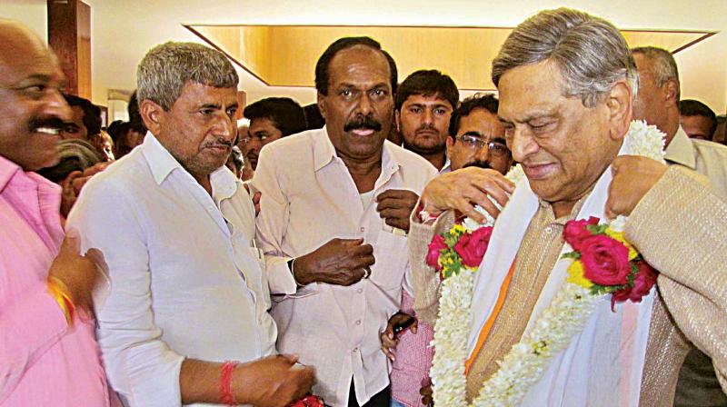 Former foreign minister S. M. Krishna in Maddur on Monday. (Photo: DC)