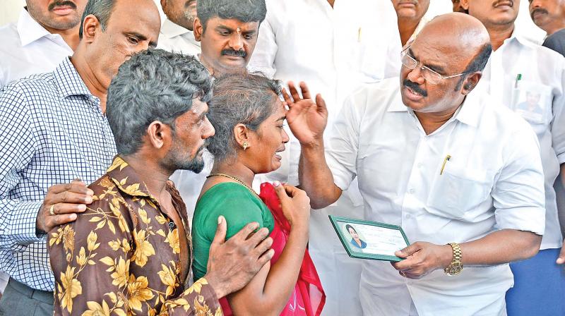 Finance minister D. Jayakumar hands over  compensation to kin of victims of Vadapalani fire accident at Kilpauk Medical College and Hospital. (Photo: DC)