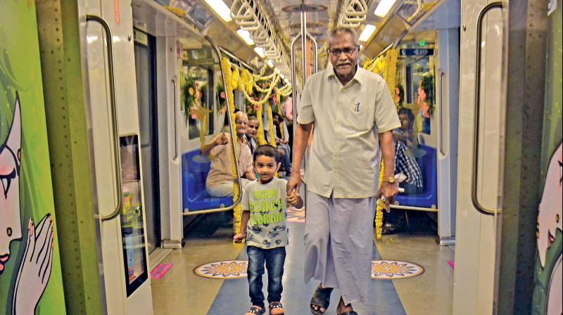 Commuters take a look around the newly inaugurated underground metro in Nehru Park on Sunday (Photo: DC)