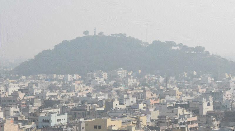 Fog envelopes the city, early on Thursday morning. (Photo: DC)