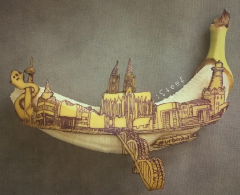 Dutch artist creates abstract fruit doodles on bananas