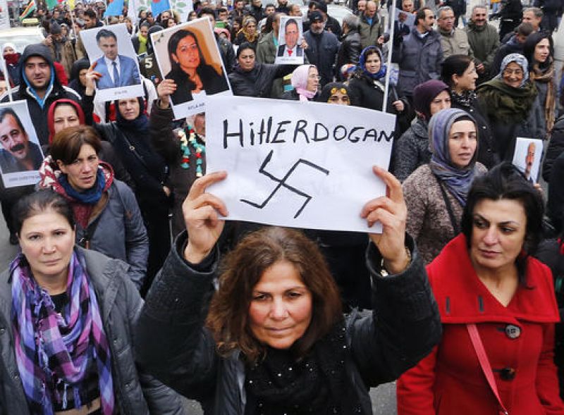 Thousands in Paris protest Turkeys Kurdish crackdown