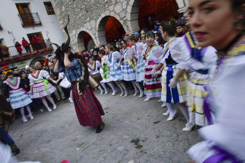 Spaniards celebrate ancient rural carnival in Bielsa